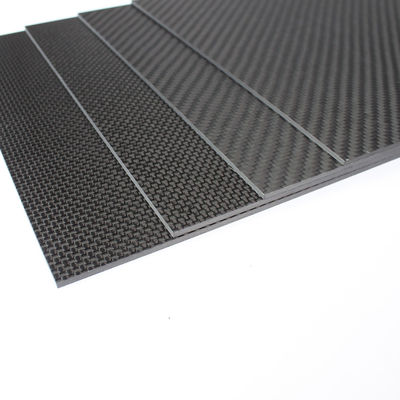 6 mm 1,5 mm 1 mm 0,5 mm koolstofvezelplaat Cfrp plaat warmtepers 400x500 mm